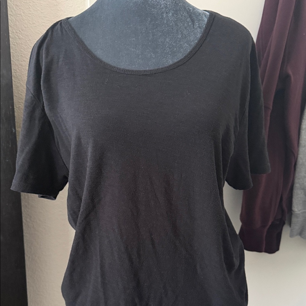 James Perse Black Scoop Neck Short Sleeve Tee
